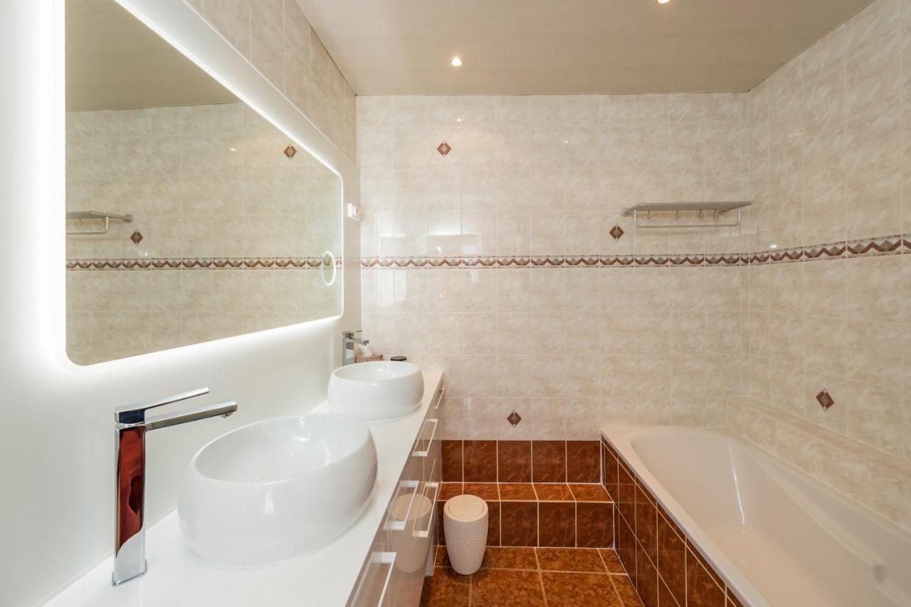 Suites Mana - Le Manaloft, Chic Et Moderne Avec Salle Privee De Fitness En Plein Centre-Ville De Rethel Eksteriør billede